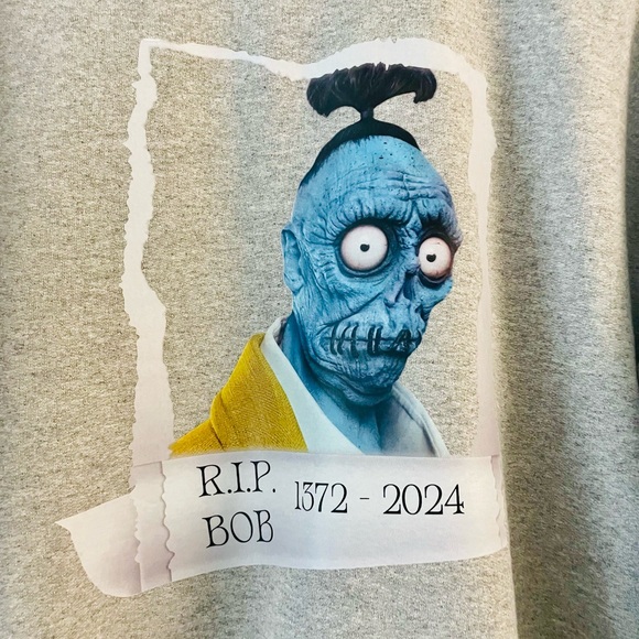RIP Bob Beetlejuice Crewneck Sweatshirt - Picture 5 of 9